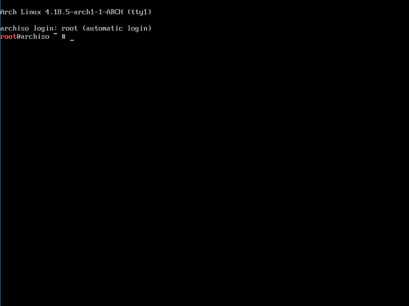 Prompt de comando como root autologado no Arch Linux do Live CD